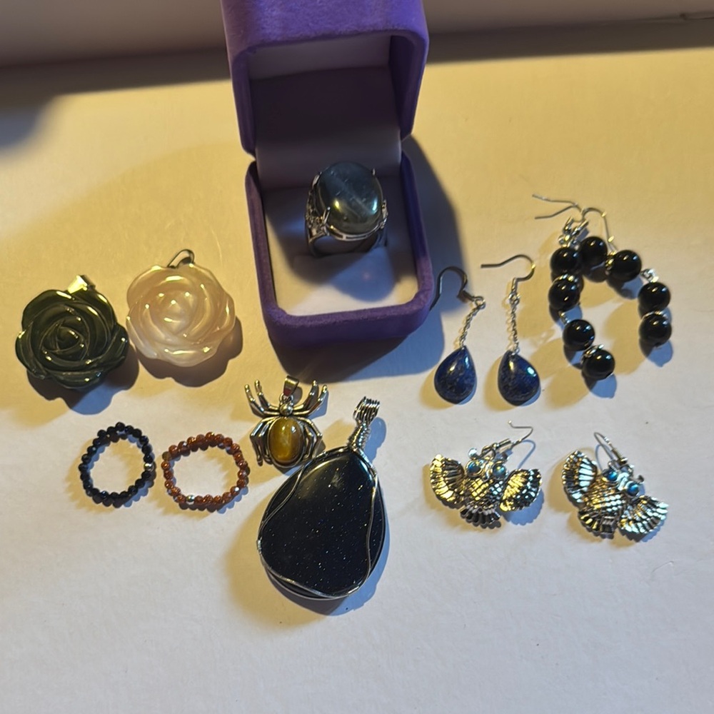 Elegant Silver and Black Jewelry Set